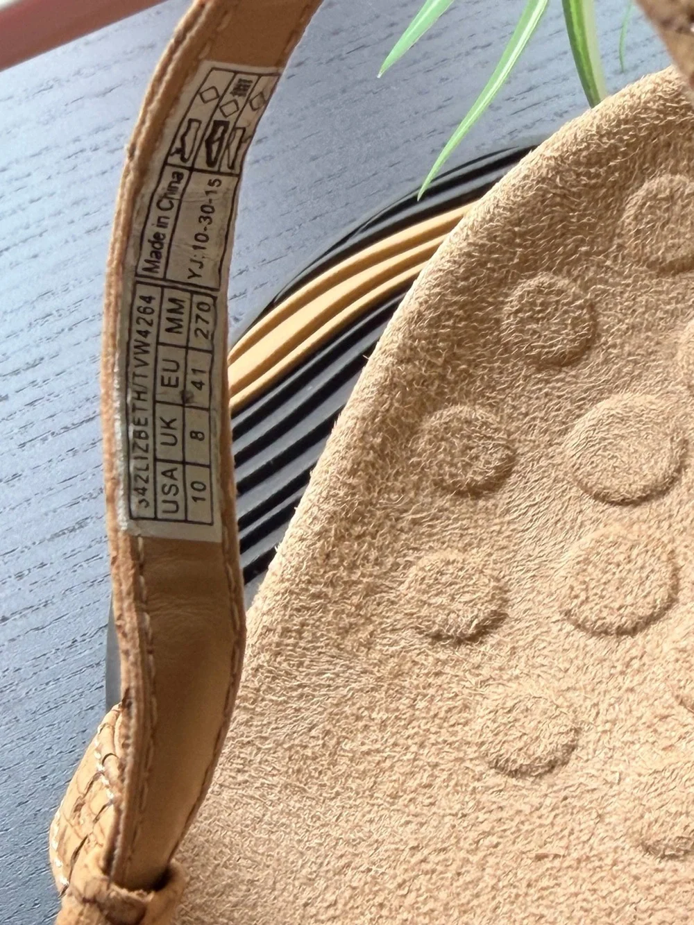 NEW Vionic Gold Tan Beaded T-Strap Sandals